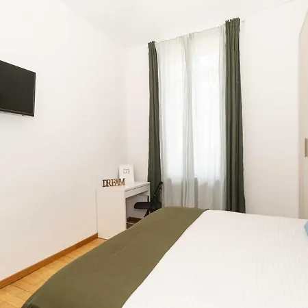 Casa Di Diana E Francesco In Zona Cenisia By Wonderful Italy