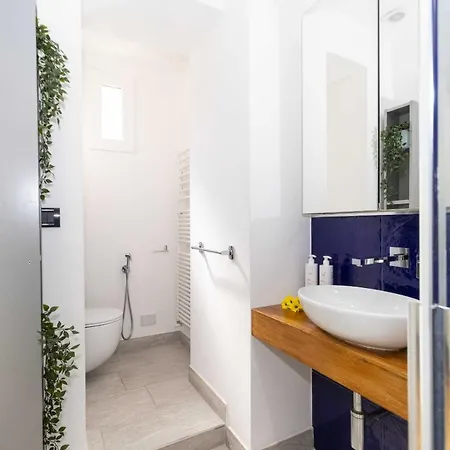 Casa Di Diana E Francesco In Zona Cenisia By Wonderful Italy *